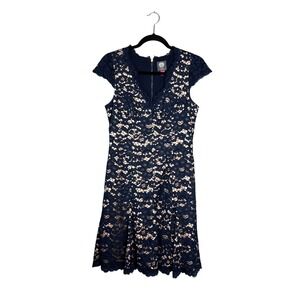 Vince Camuto Lace Dress Size 6 Cocktail Party Navy Nude VNeck‎ Knee Length VNeck